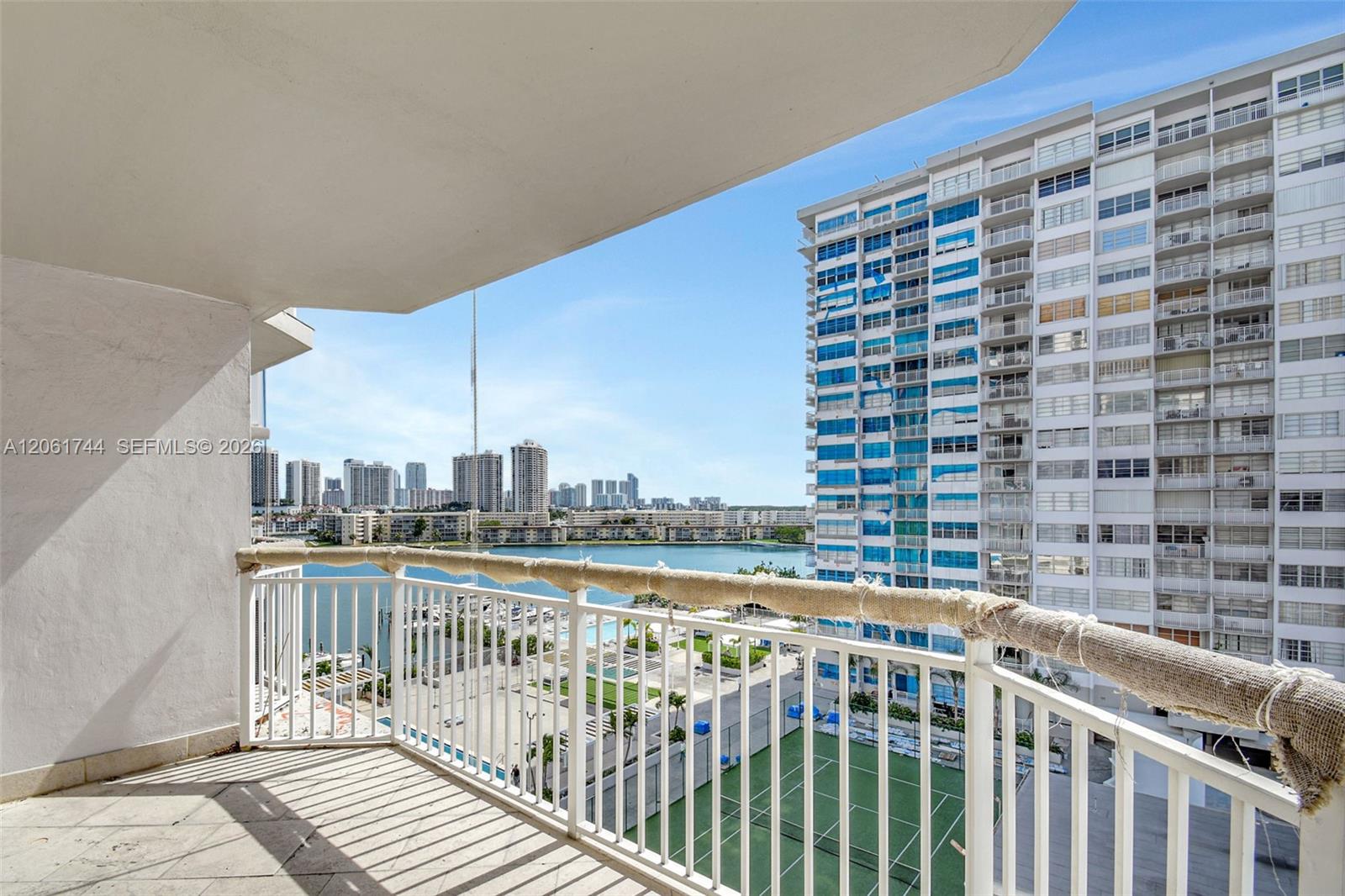 18051 Biscayne Boulevard 801 Property Photo 4