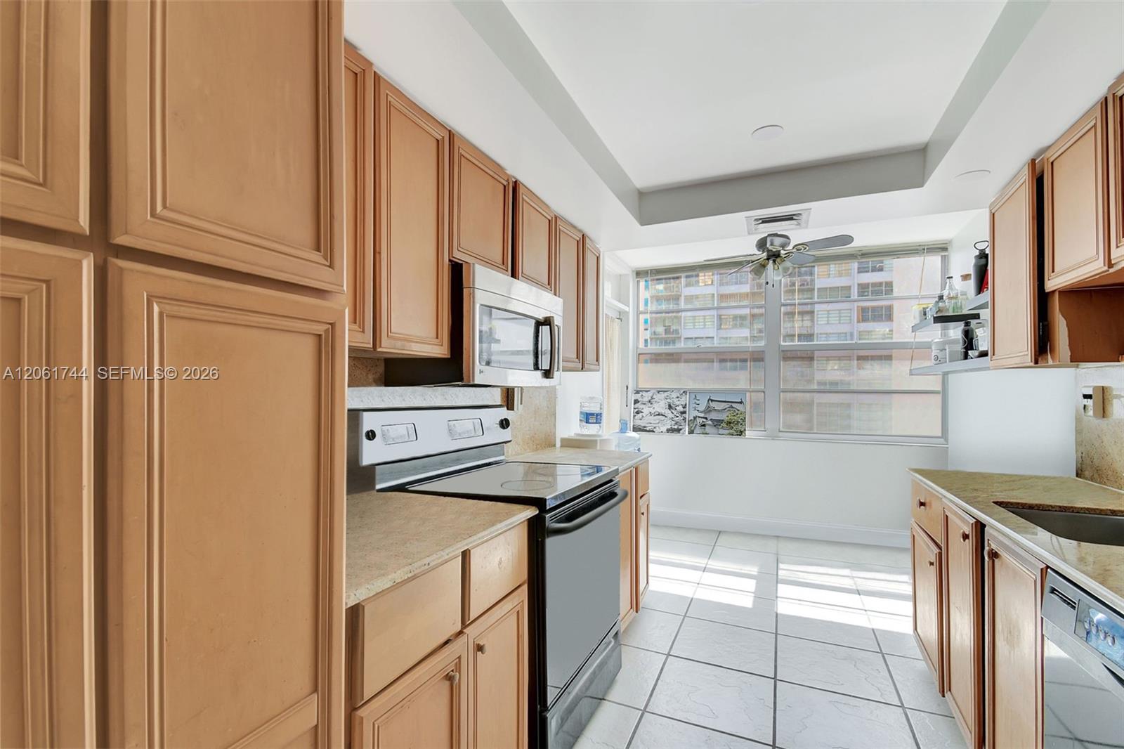 18051 Biscayne Boulevard 801 Property Photo 6