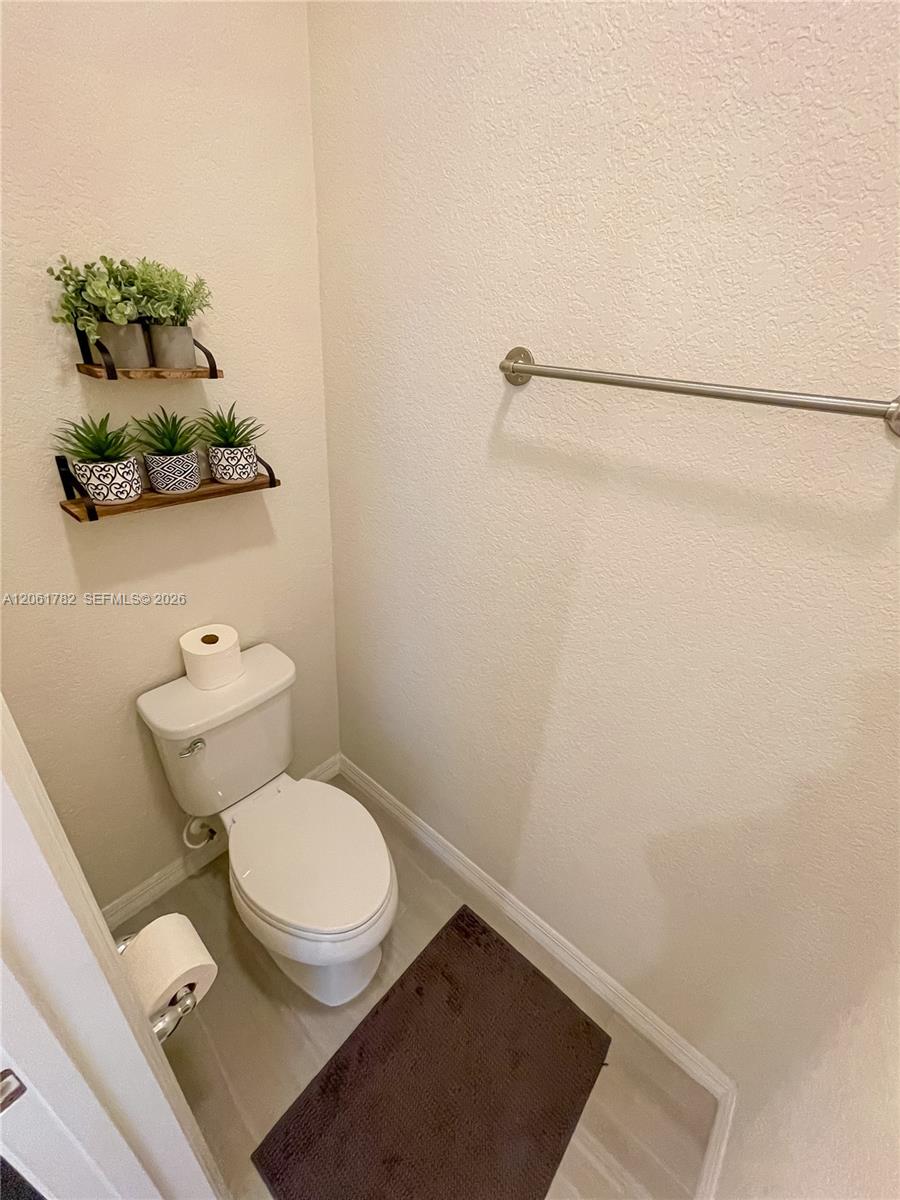 5100 Eucalyptus Drive 2 Property Photo 5