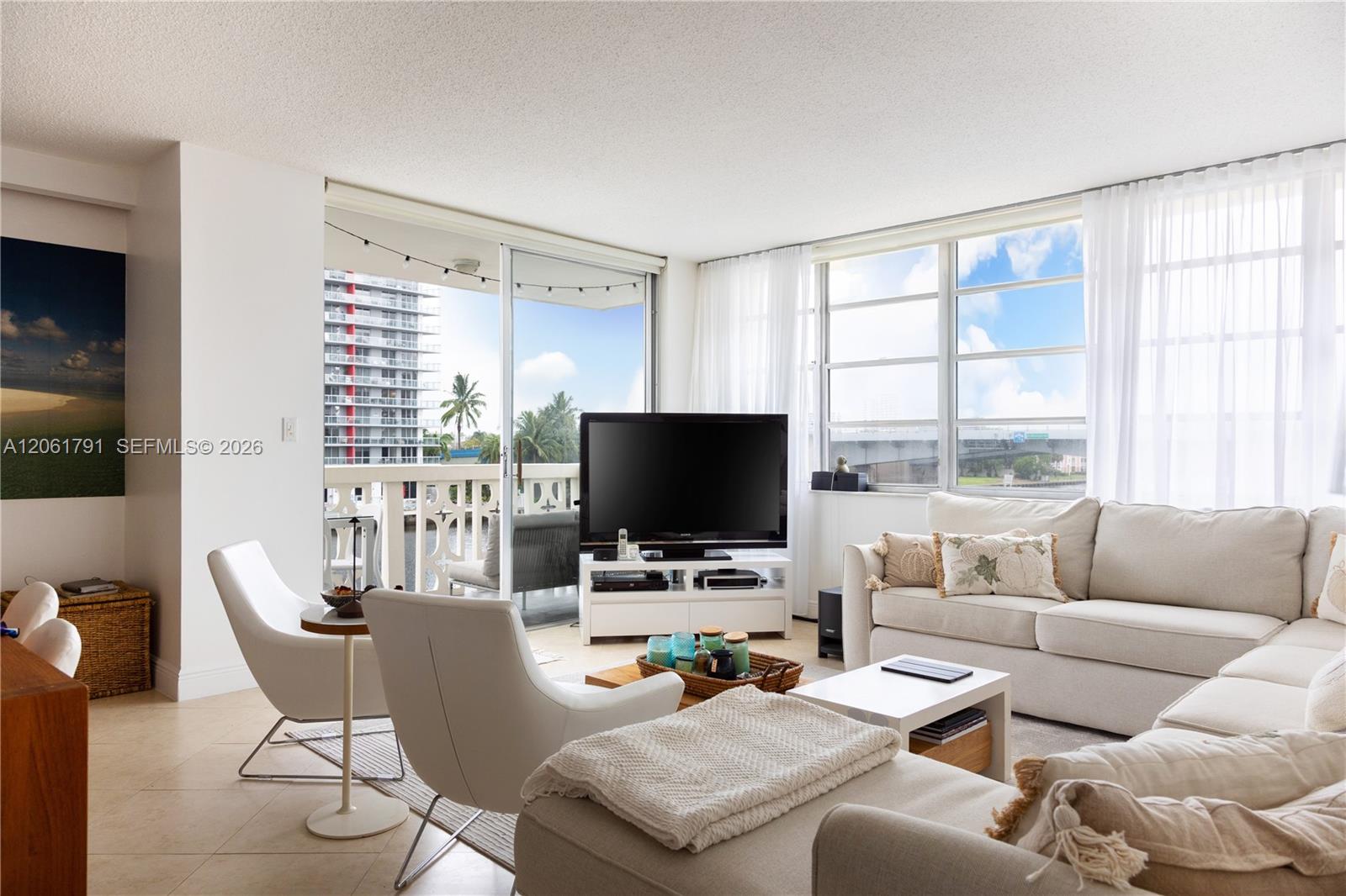 1817 S Ocean Drive 320 Property Photo 3