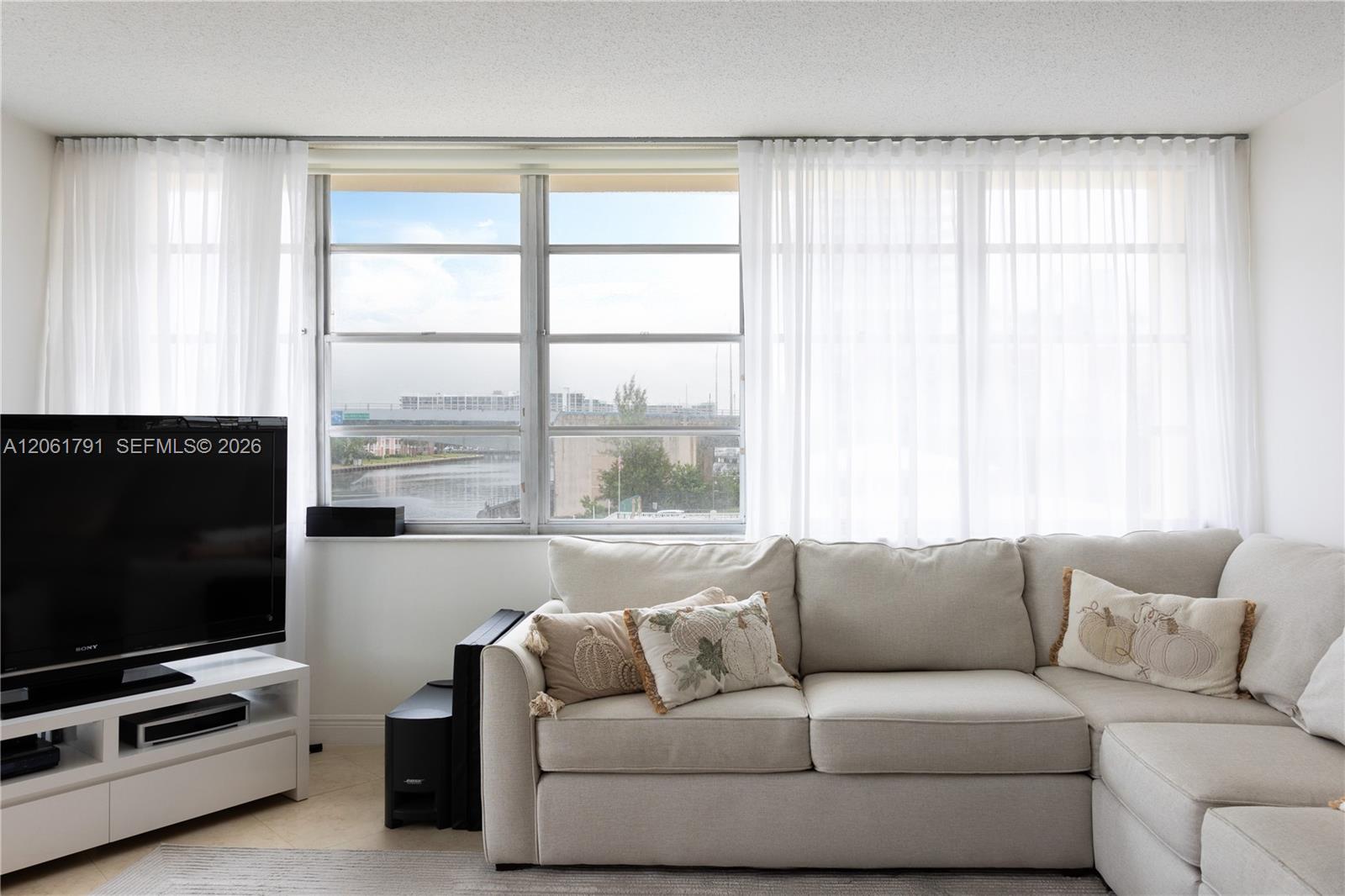 1817 S Ocean Drive 320 Property Photo 6