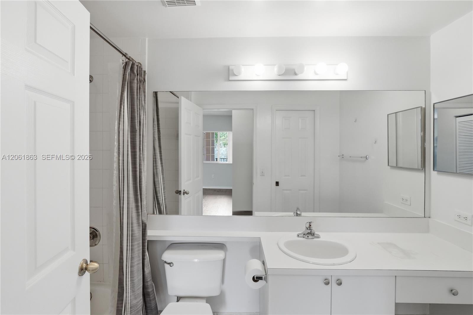 2015 Se 10th Avenue 130 Property Photo 33