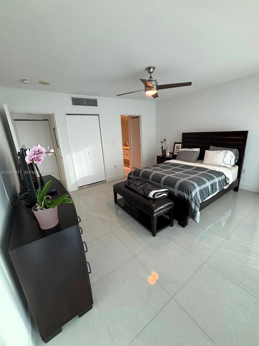 9401 Collins 401 Property Photo 4