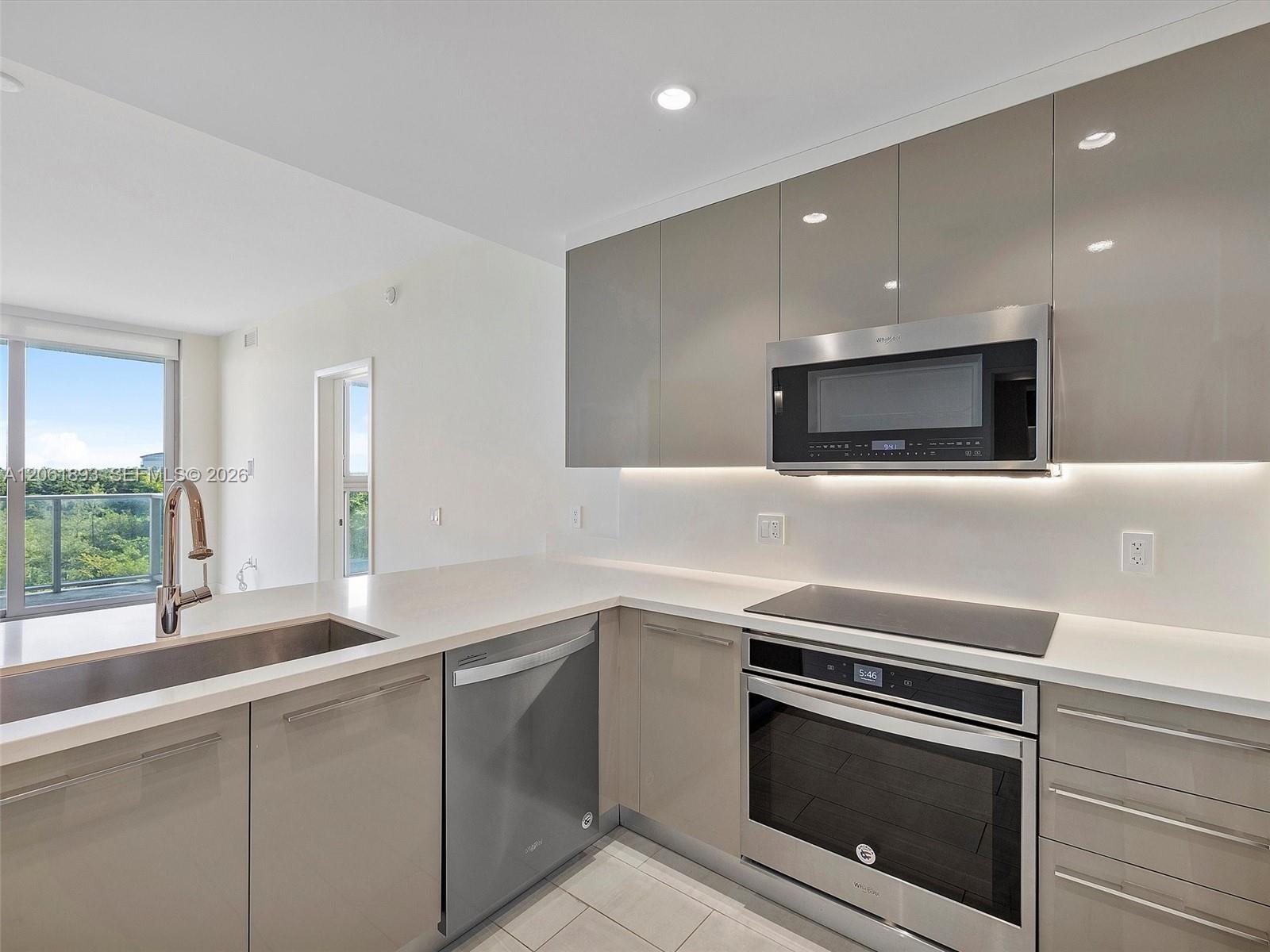 2000 Metropica Way 502 Property Photo 3