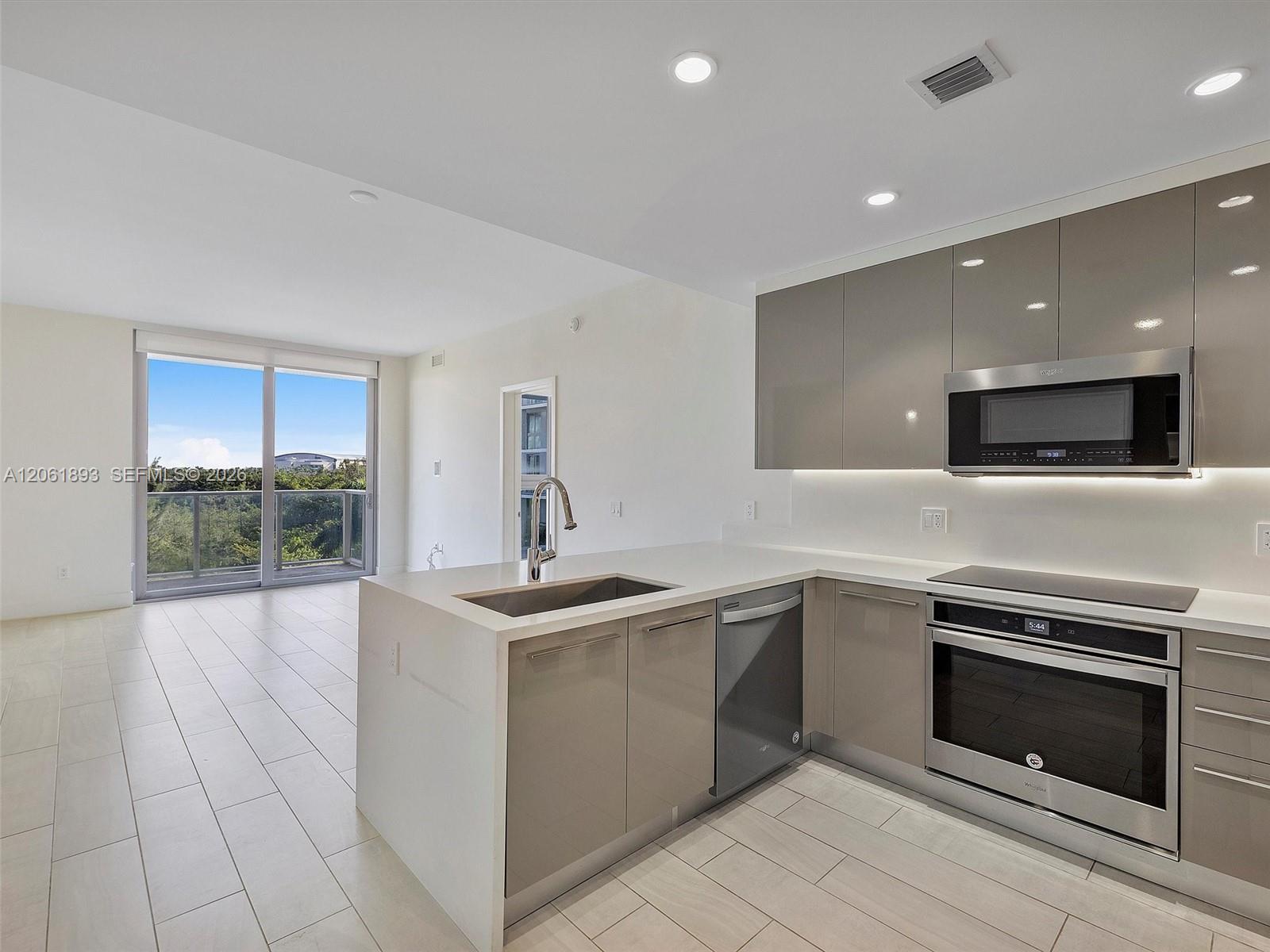 2000 Metropica Way 502 Property Photo 4
