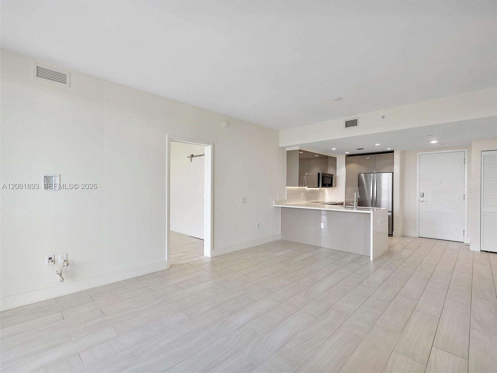 2000 Metropica Way 502 Property Photo 15