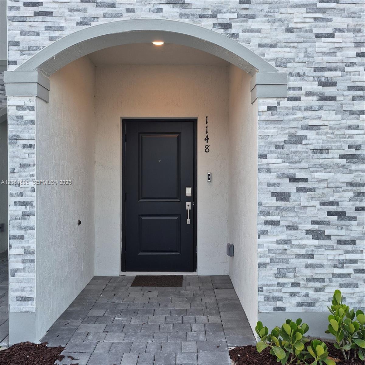 A12061898 Property Photo 2