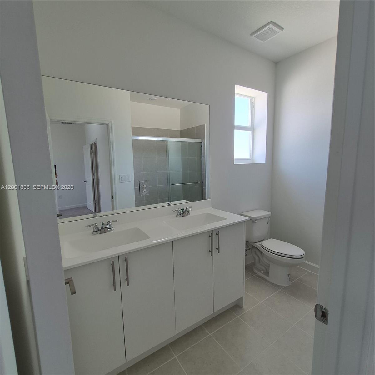A12061898 Property Photo 8