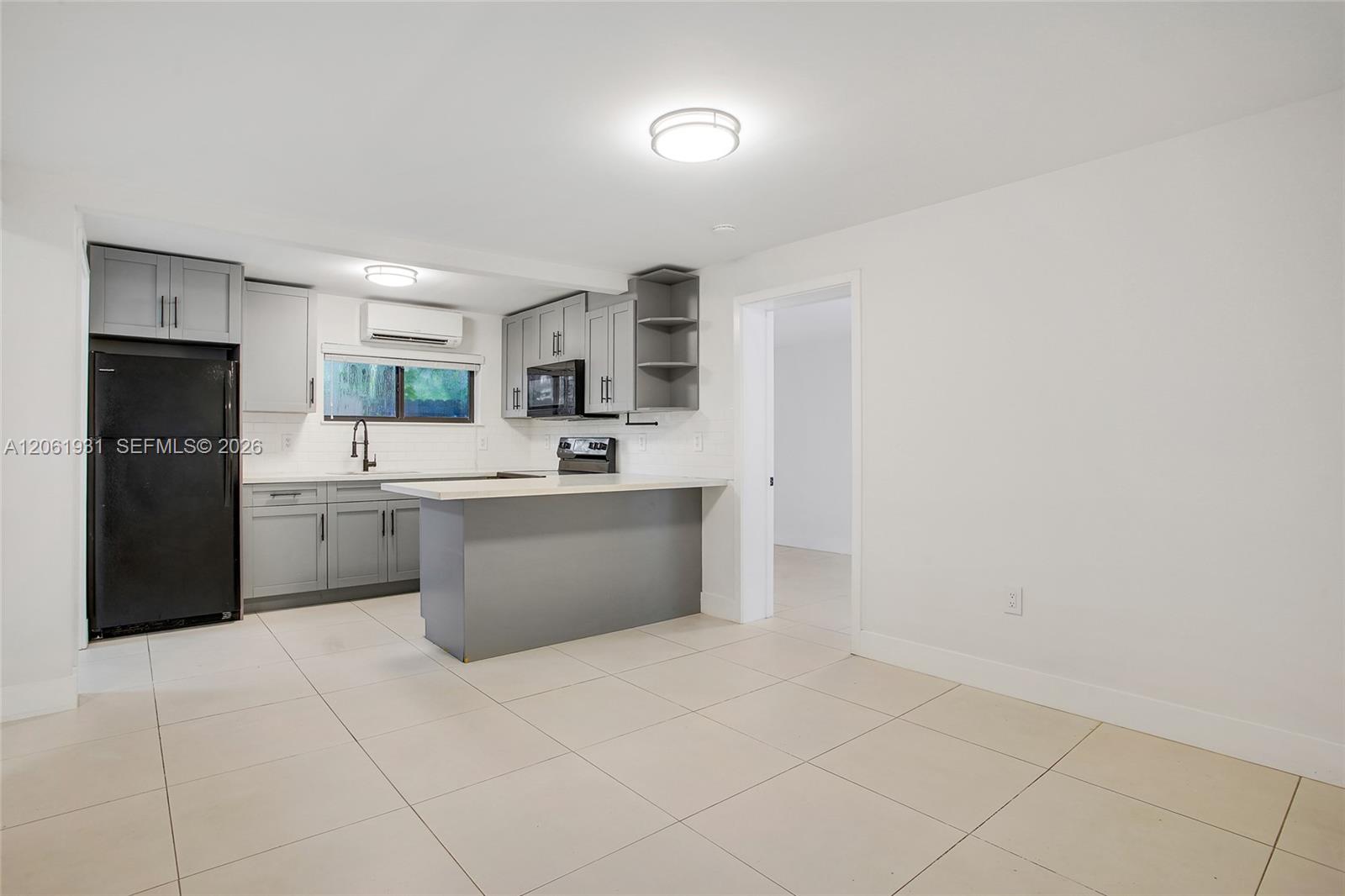 A12061931 Property Photo 2