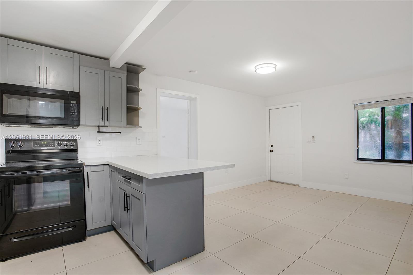 A12061931 Property Photo 4