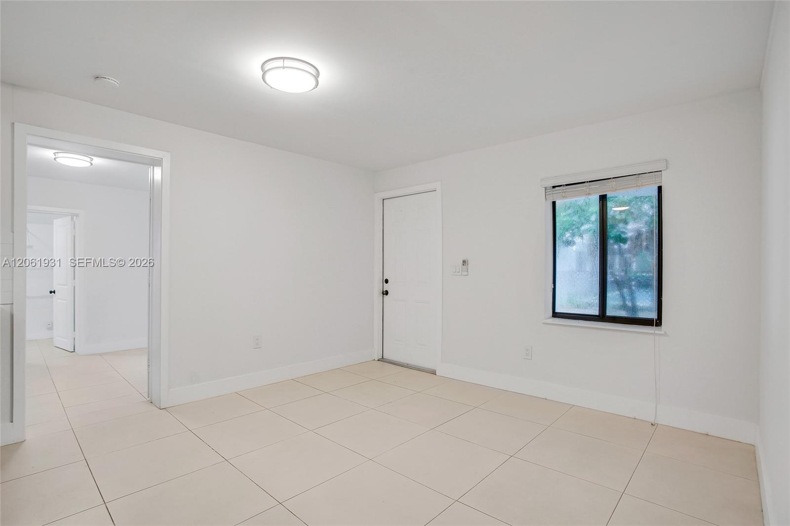 A12061931 Property Photo 8