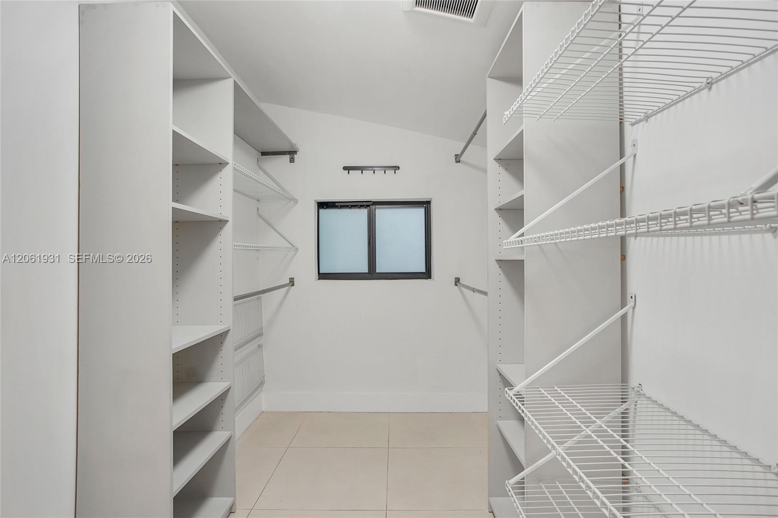 A12061931 Property Photo 15
