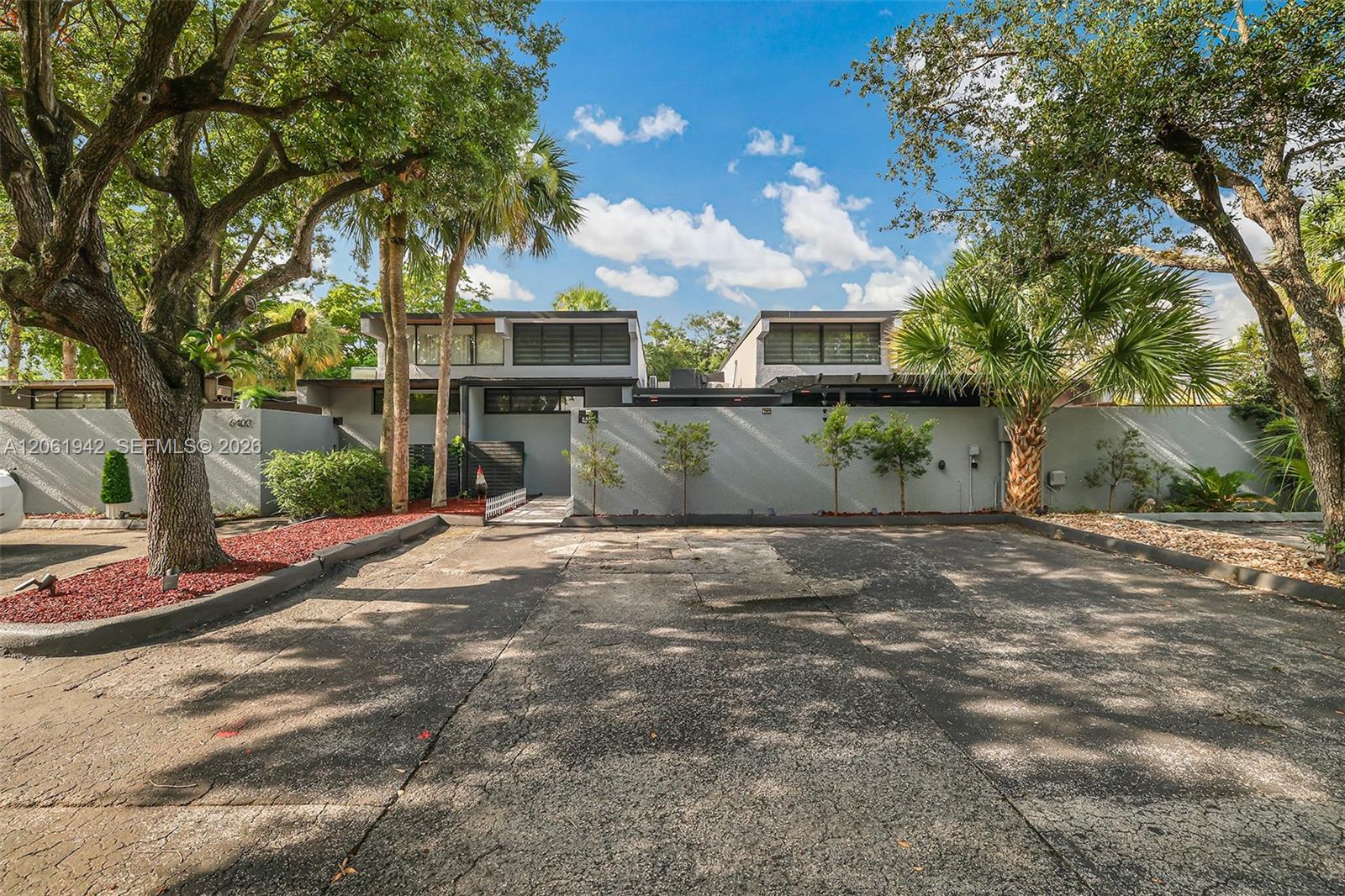 6402 Windmill Gate Road Property Photo 1