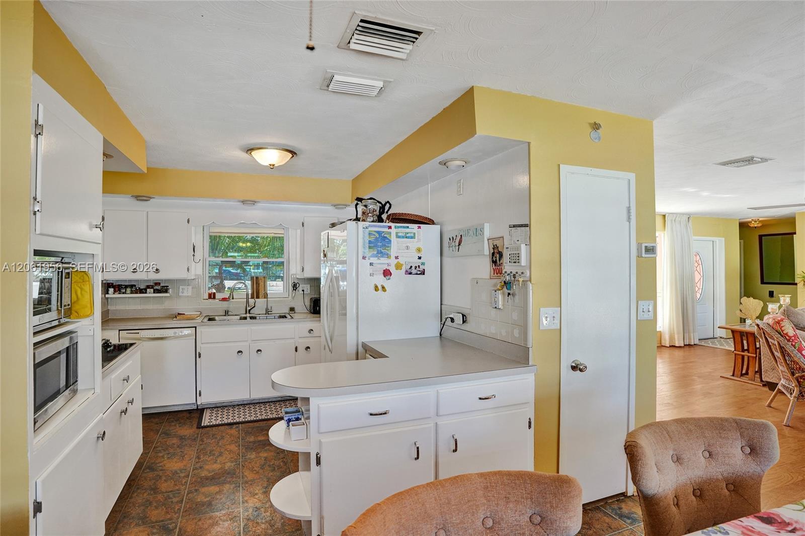 1321 Mandarin Isle Property Photo 23
