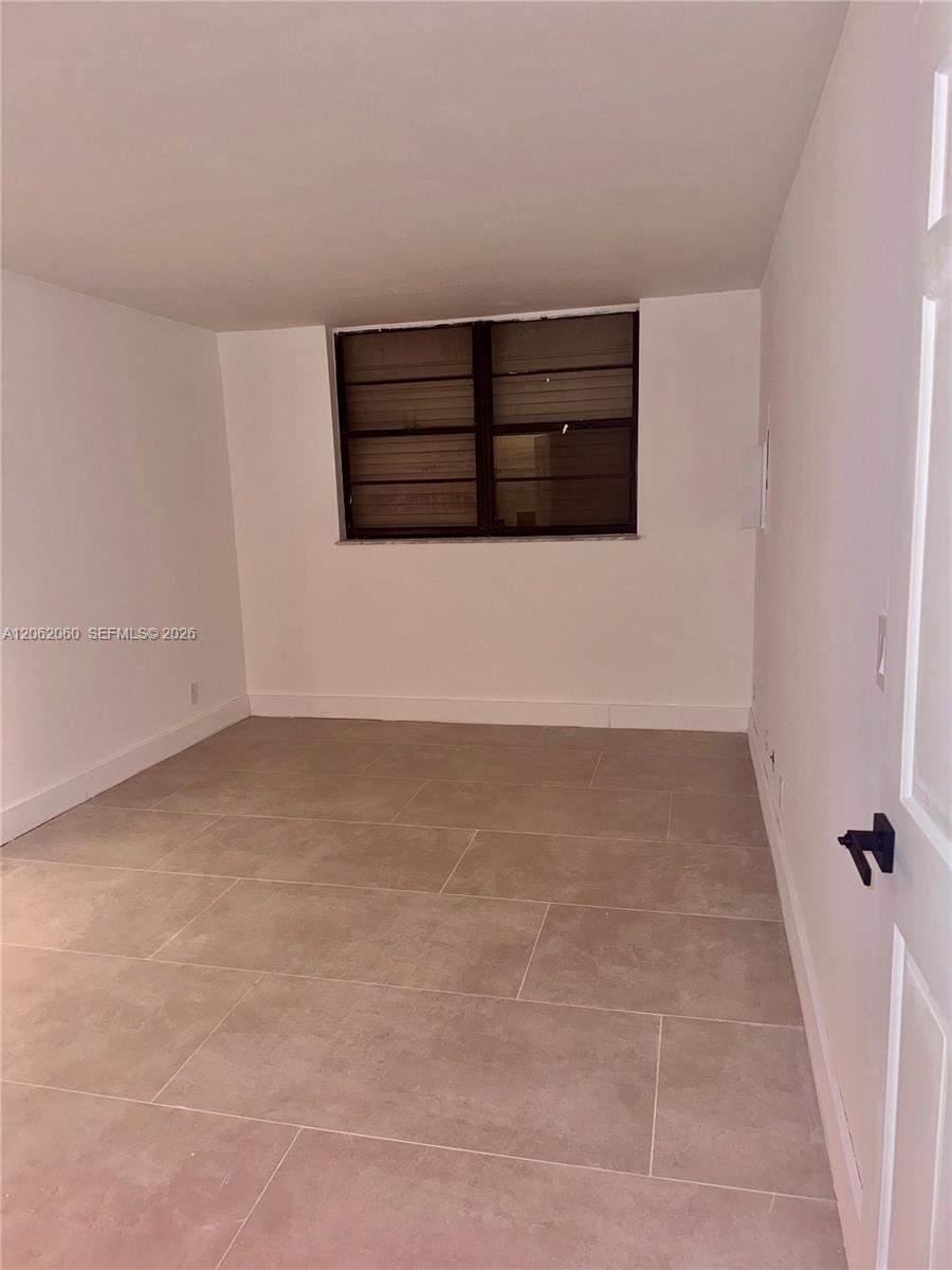 911 Ocean Drive 503 Property Photo 13