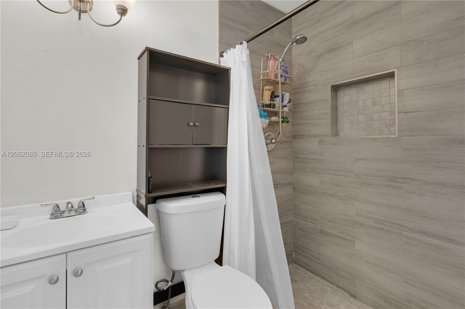 949 Sw 7th Place Property Photo 11