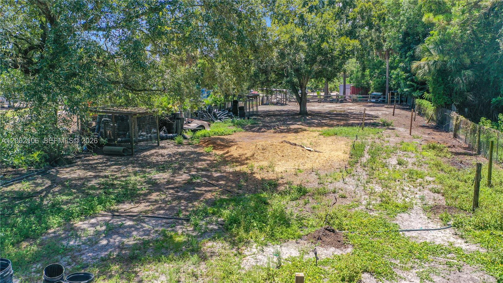 2587 E Road Property Photo 11