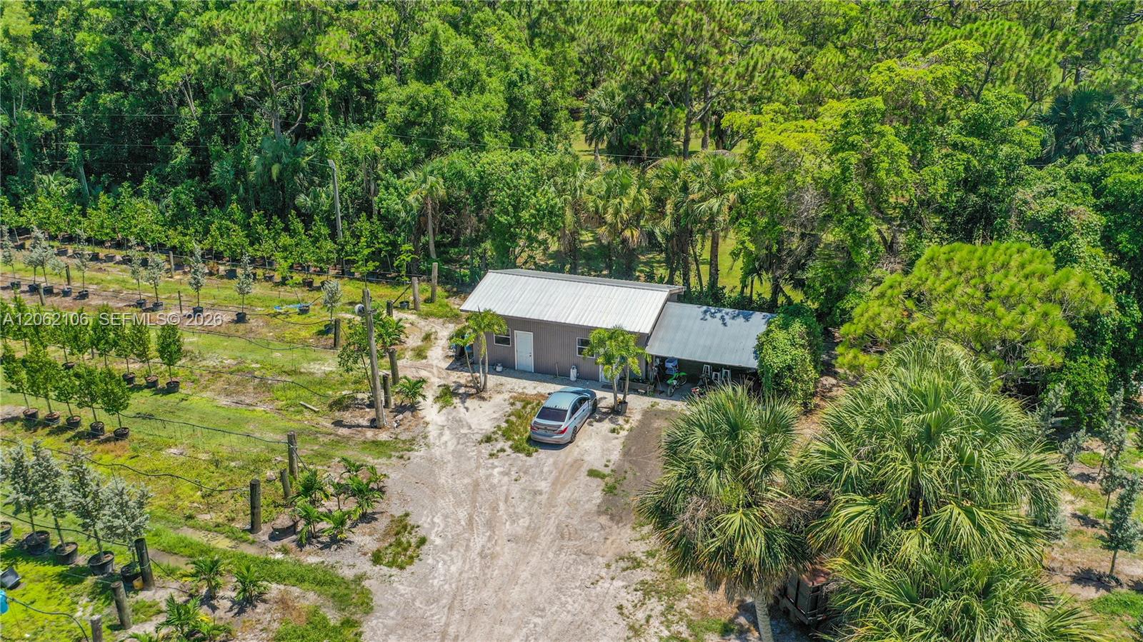 2587 E Road Property Photo 14