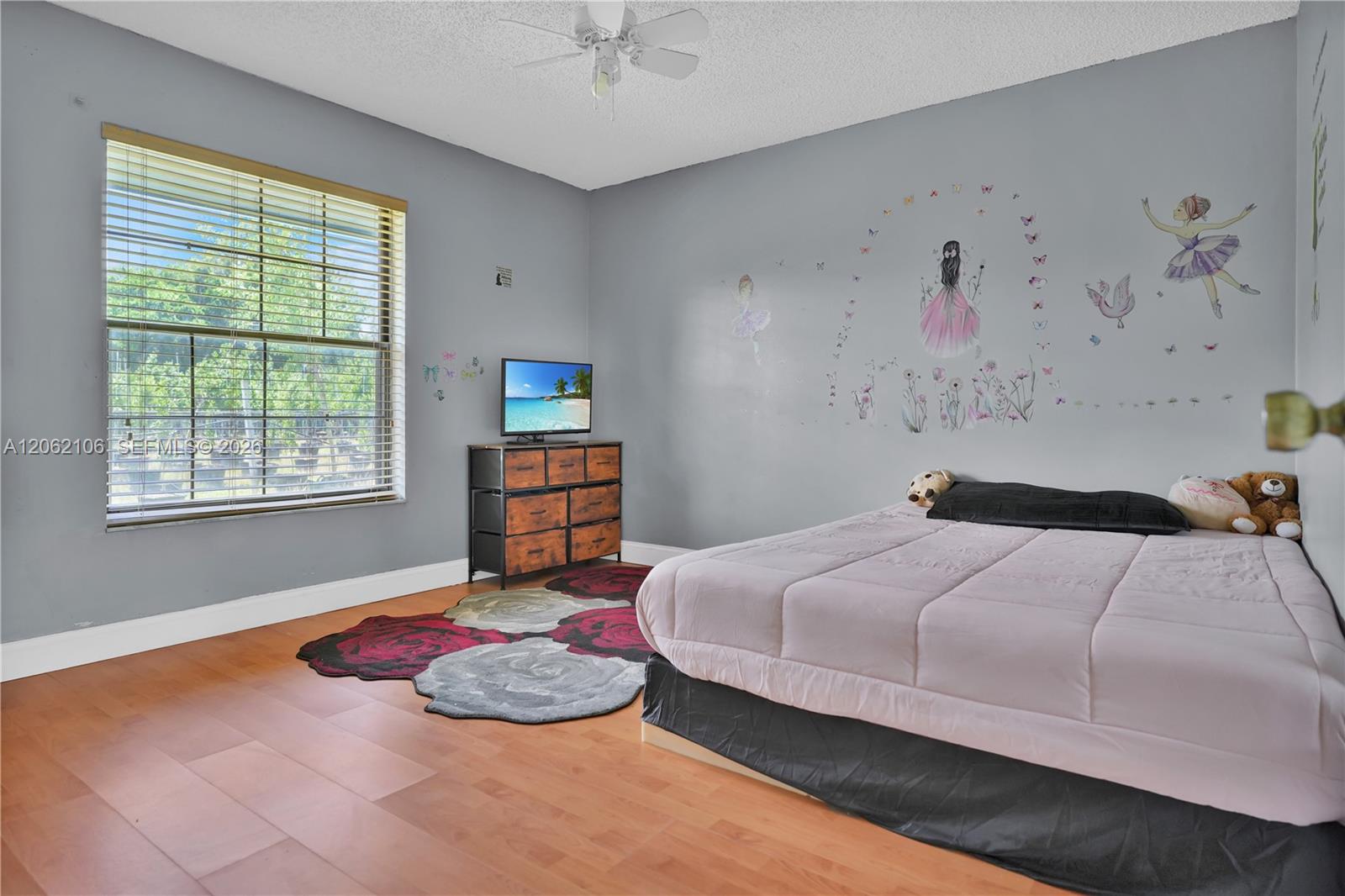 2587 E Road Property Photo 16