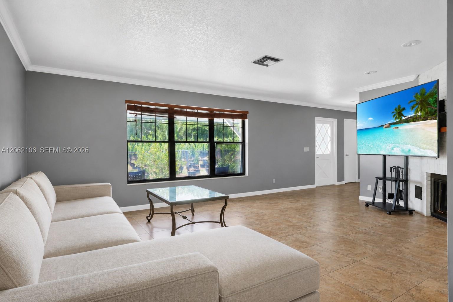 2587 E Road Property Photo 24
