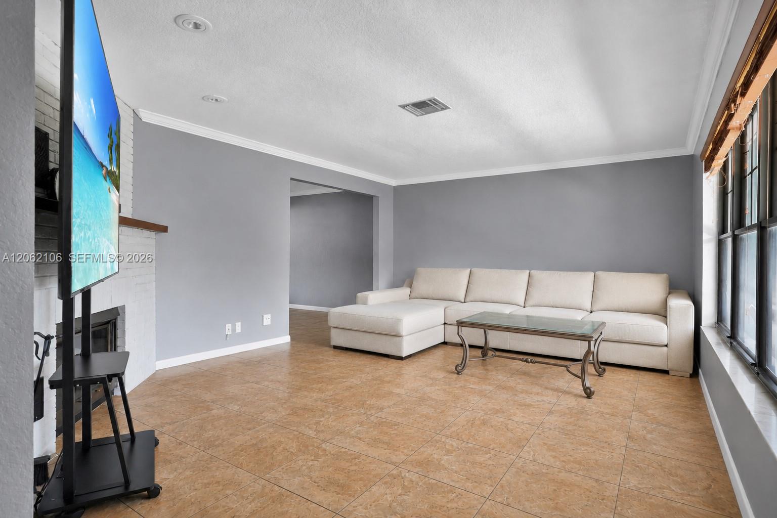 2587 E Road Property Photo 25