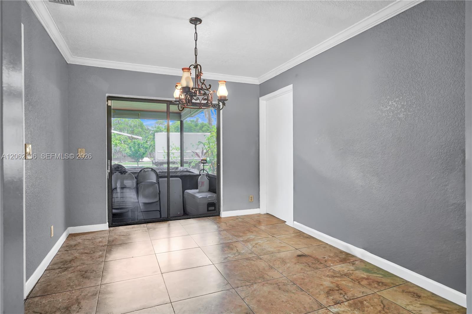 2587 E Road Property Photo 33