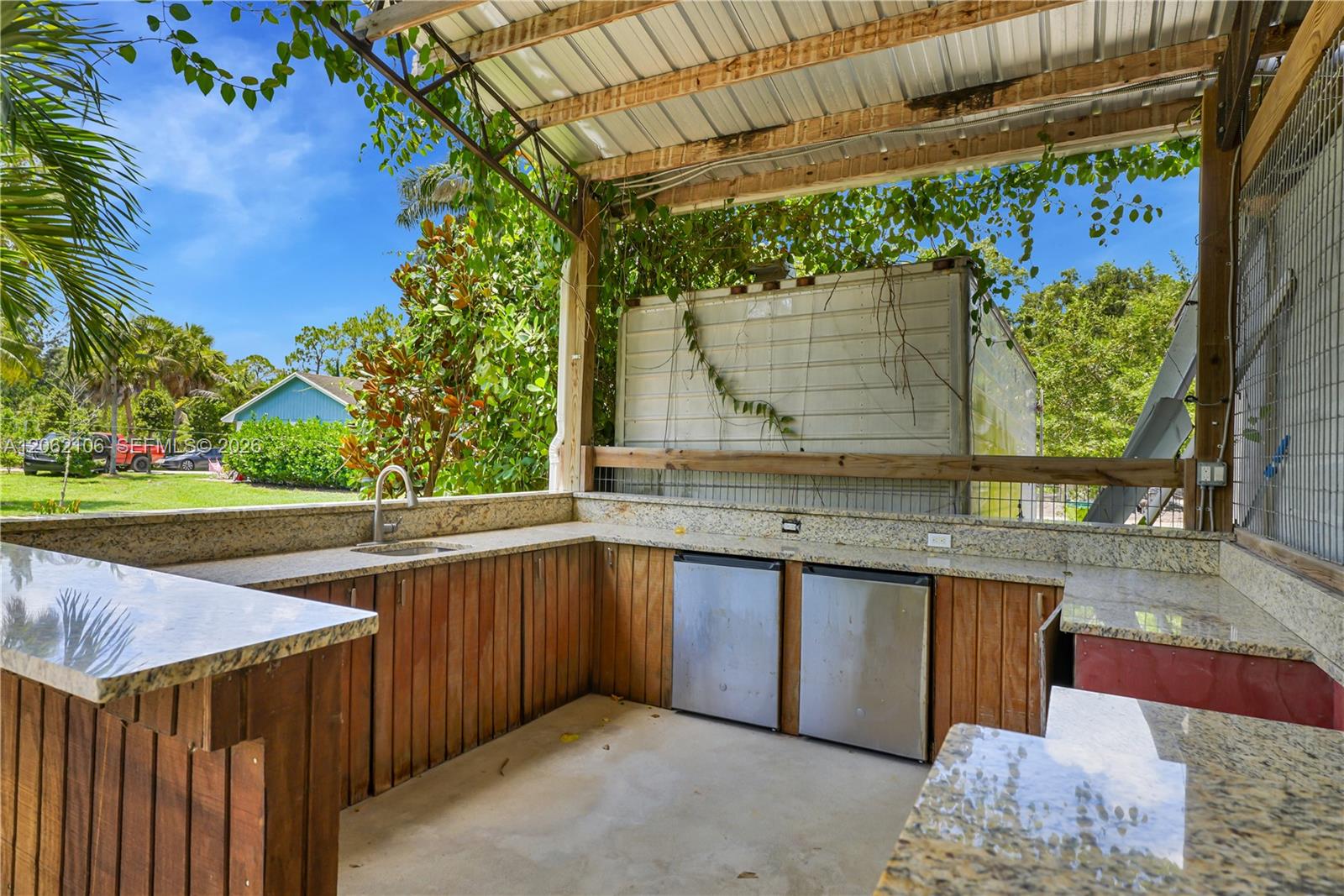 2587 E Road Property Photo 37