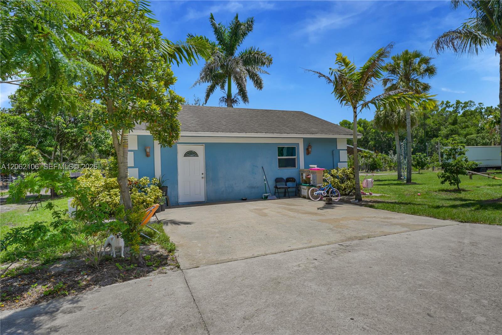 2587 E Road Property Photo 40