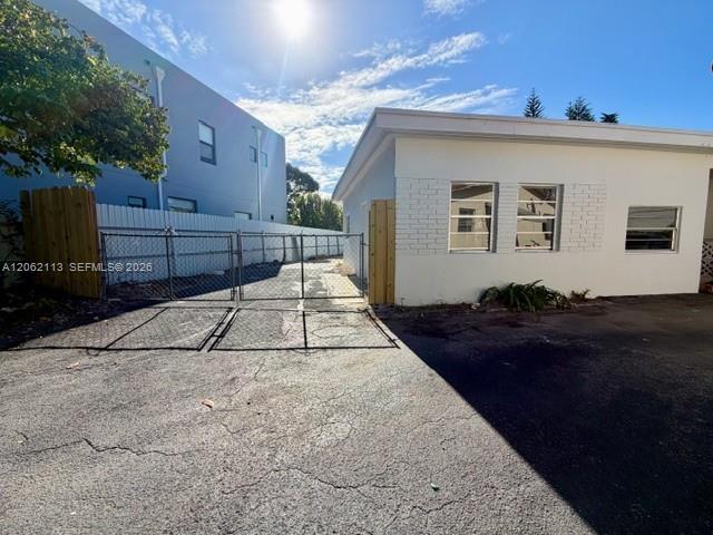 A12062113 Property Photo 2