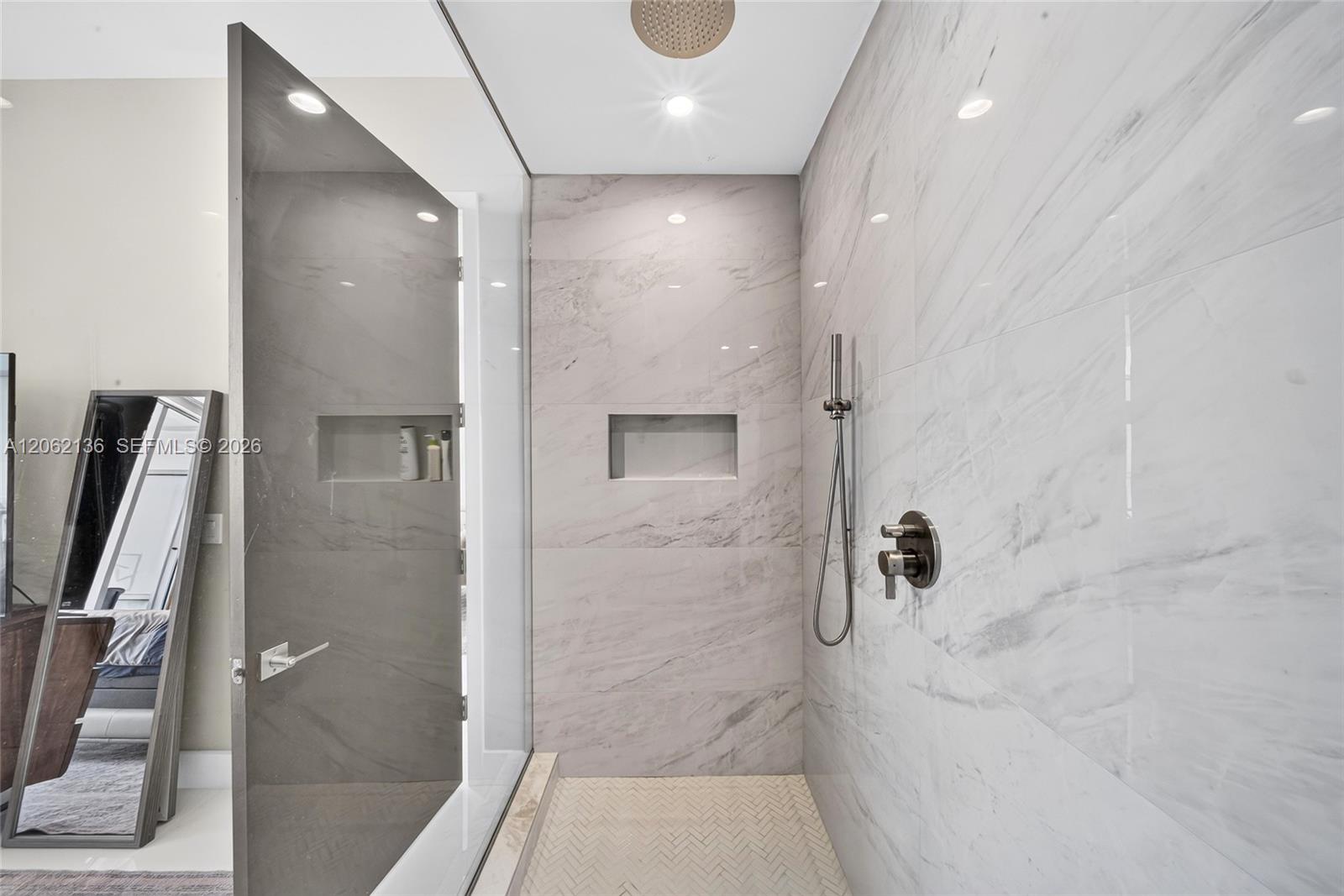 1100 Biscayne Boulevard 5502 Property Photo 33