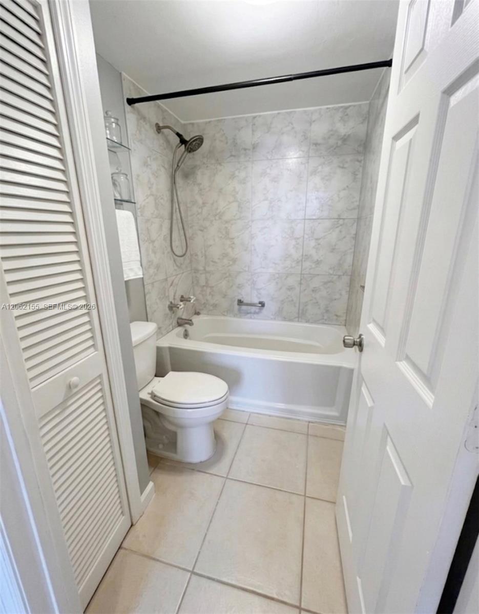 2841 Ne 163rd Street 606 Property Photo 6