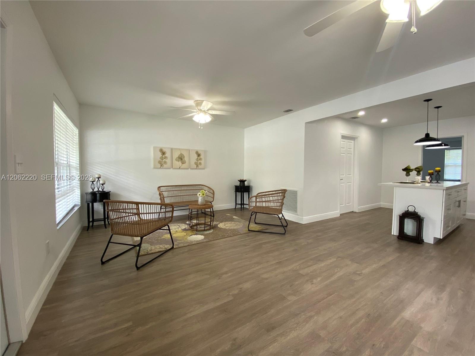 1120 Sw 15th Terrace Property Photo 13