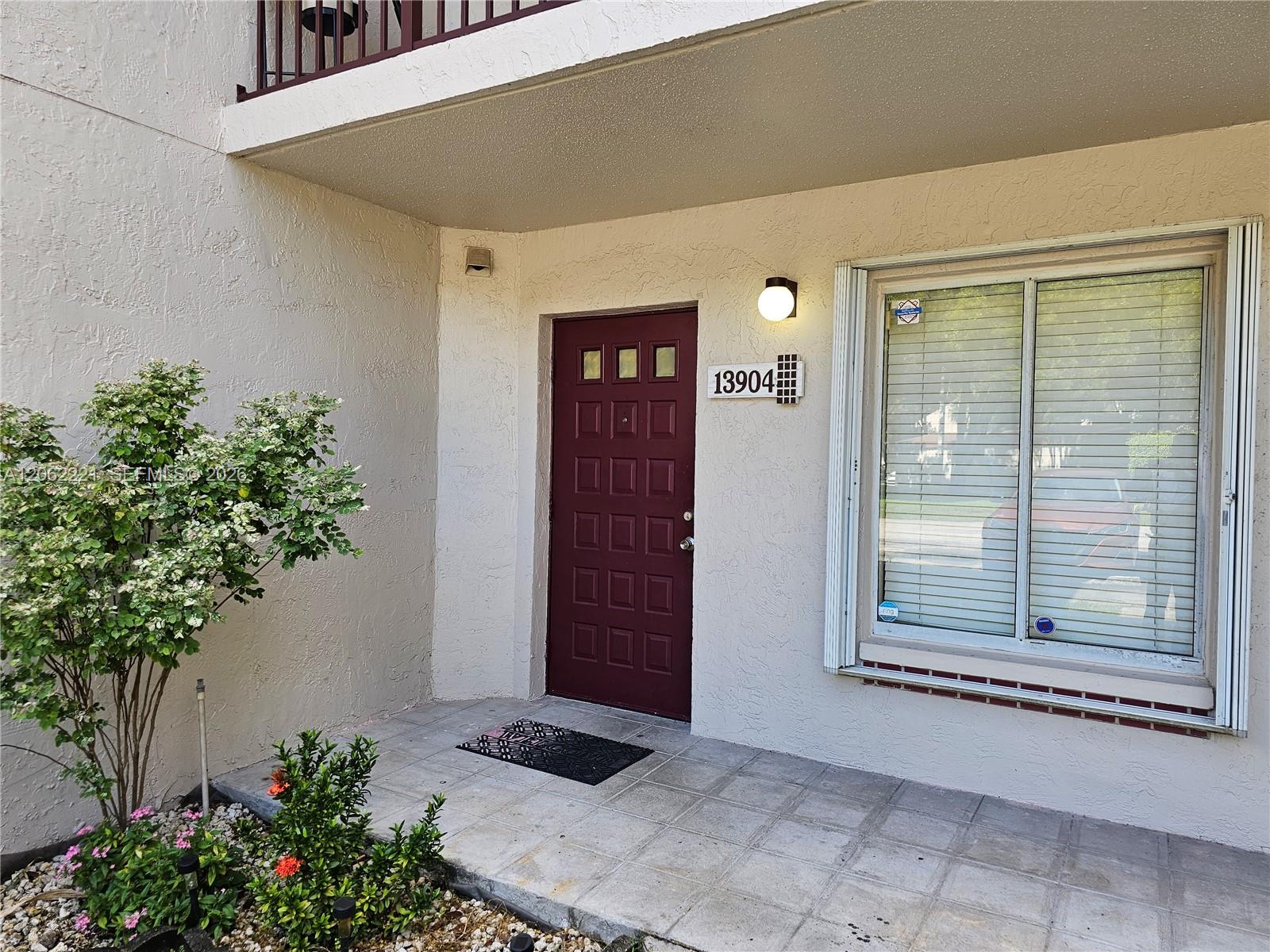 13904 Sw 91st Terrace 13904 Property Photo 1