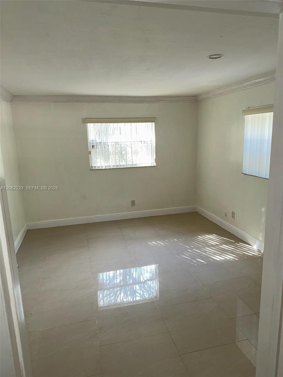 14052 Ne 2nd Court 221 Property Photo 7