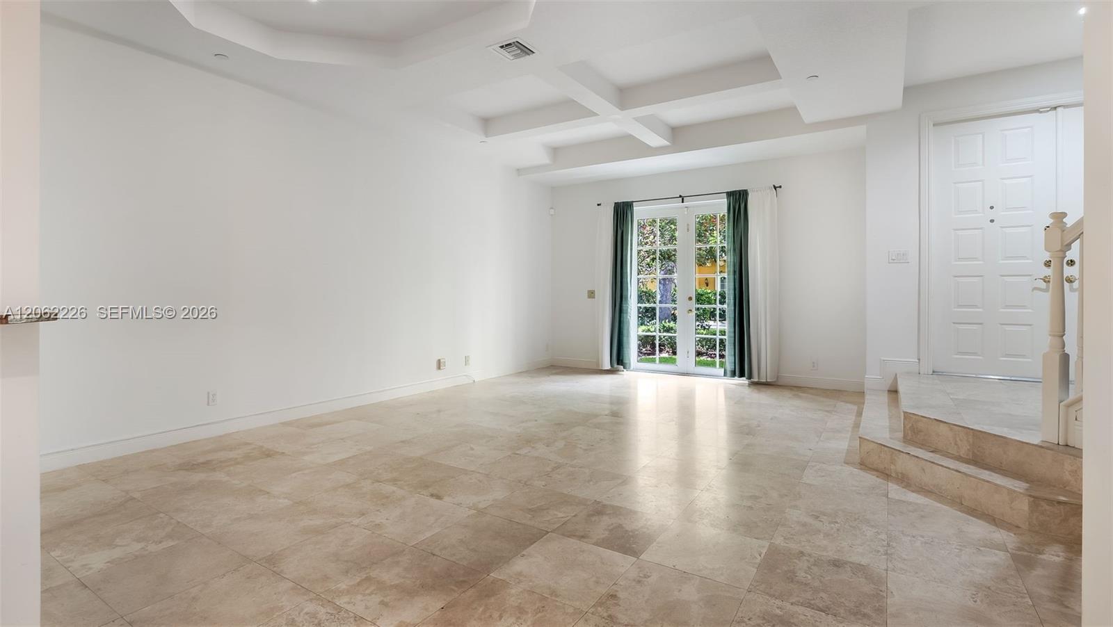 425 Ne 69th Circle Property Photo 8
