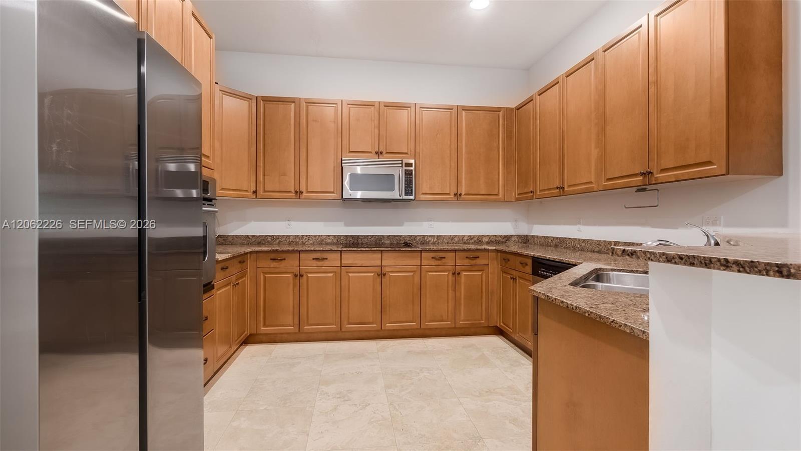 425 Ne 69th Circle Property Photo 13