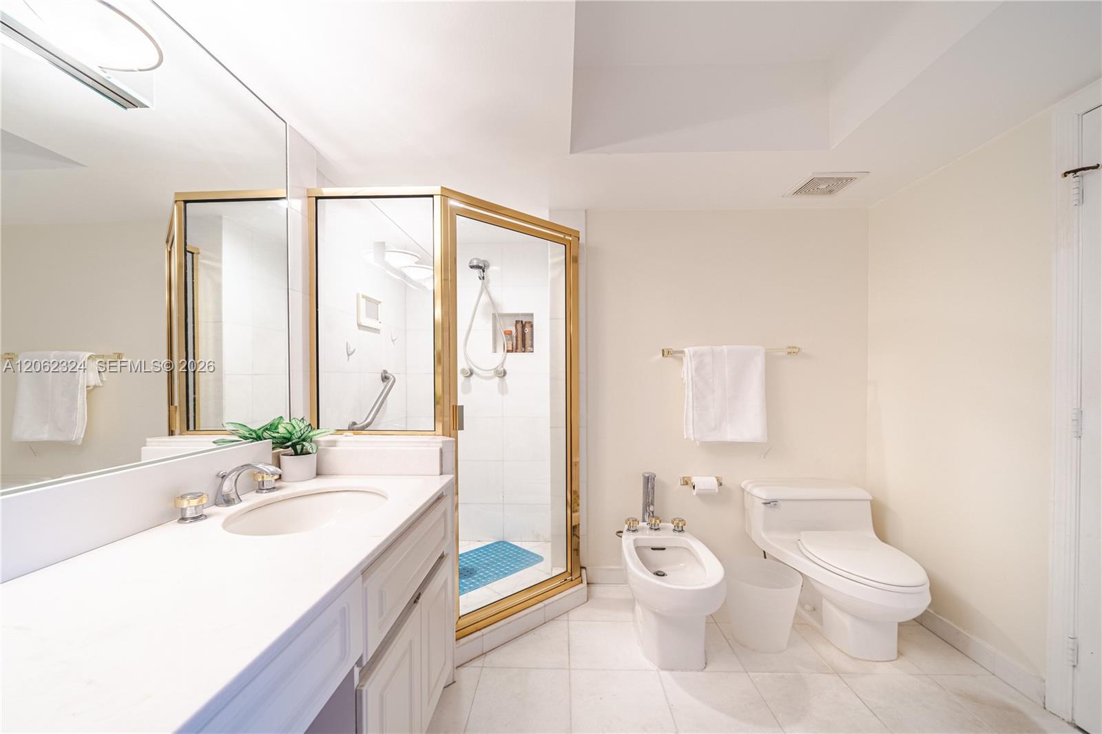 6301 Collins Avenue 2802 Property Photo 14