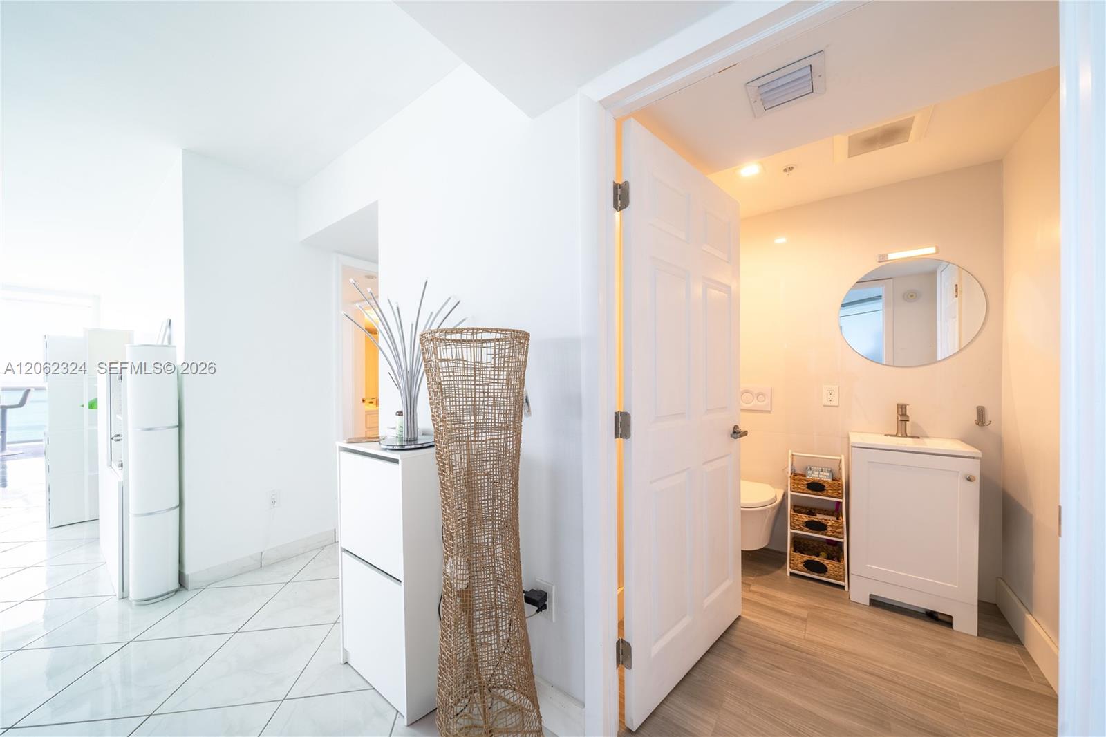 6301 Collins Avenue 2802 Property Photo 19