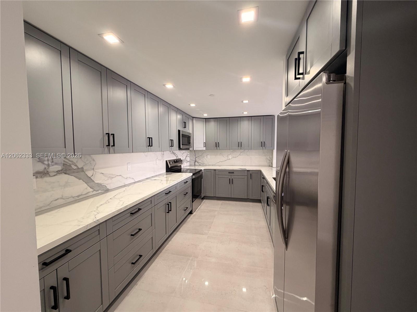 151 Crandon Boulevard 524 Property Photo 3