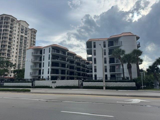 2029 N Ocean Boulevard 403 Property Photo 1
