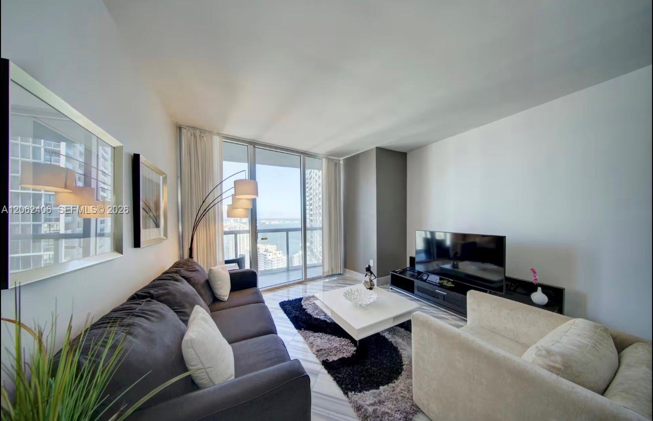 485 Brickell Avenue 4711 Property Photo 7