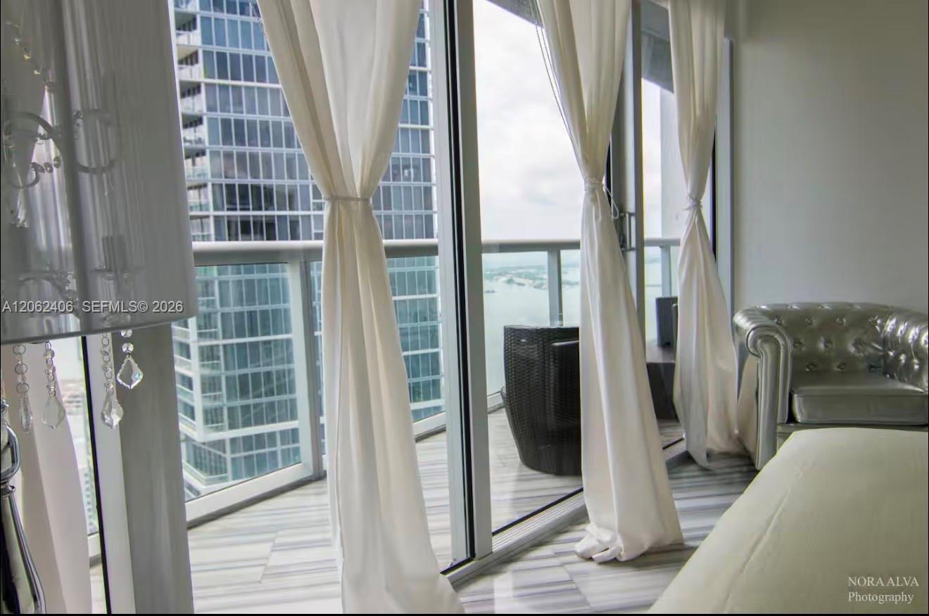 485 Brickell Avenue 4711 Property Photo 11