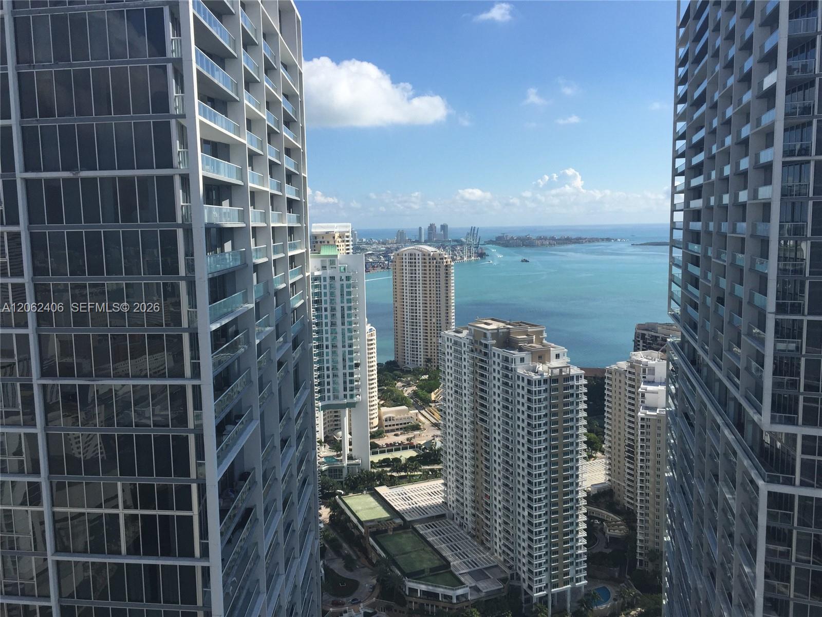 485 Brickell Avenue 4711 Property Photo 17