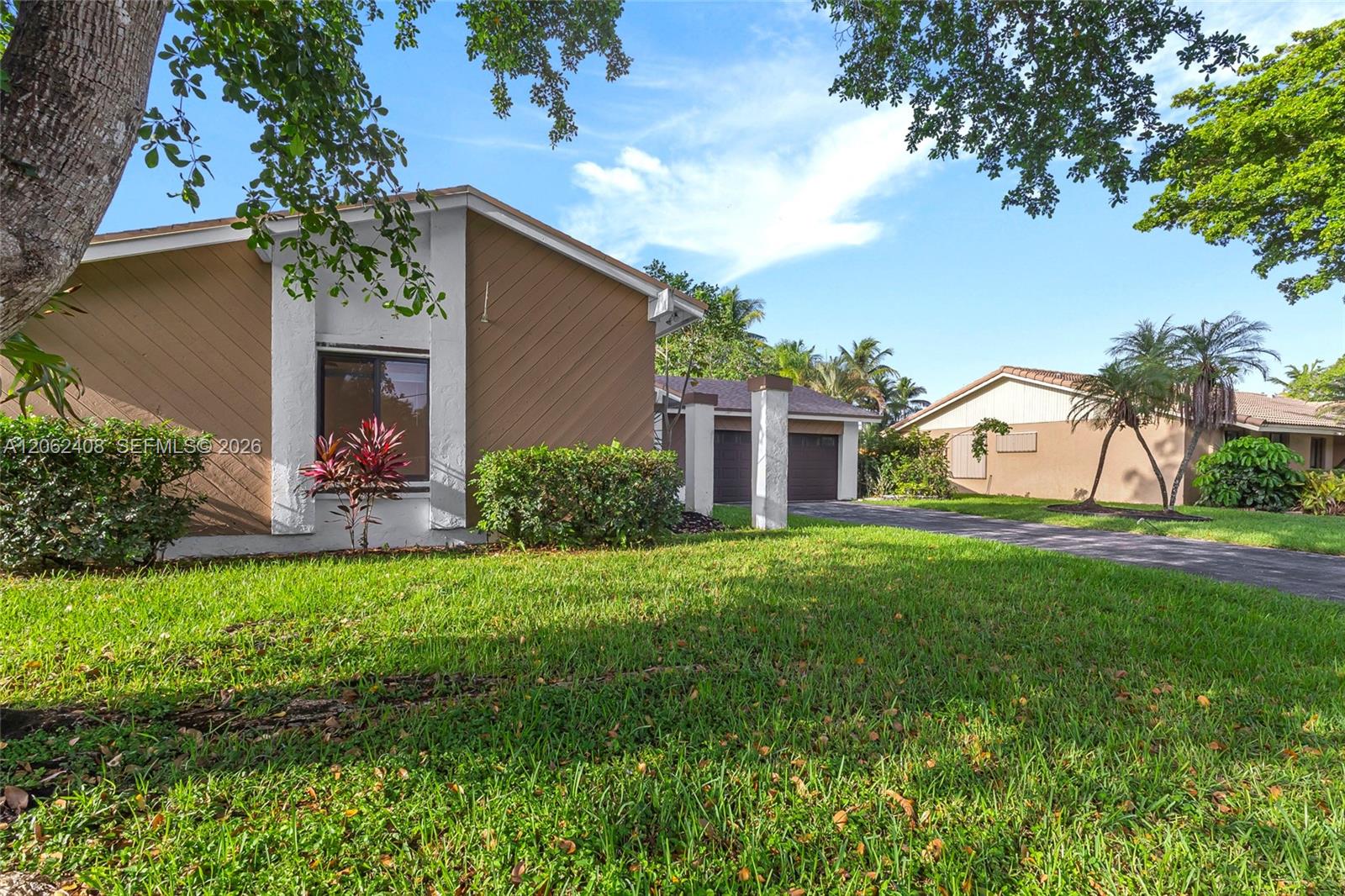 11905 Sailboat Drive Property Photo 1