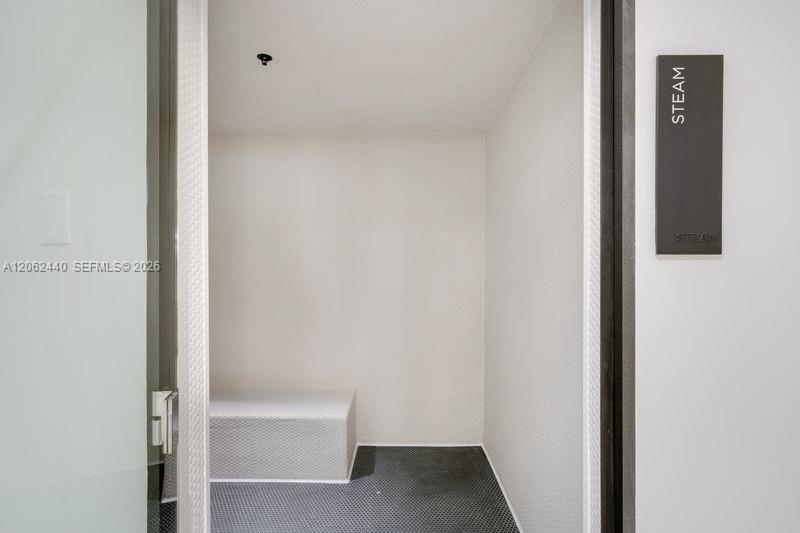 225 N Miami Avenue 1801 Property Photo 23