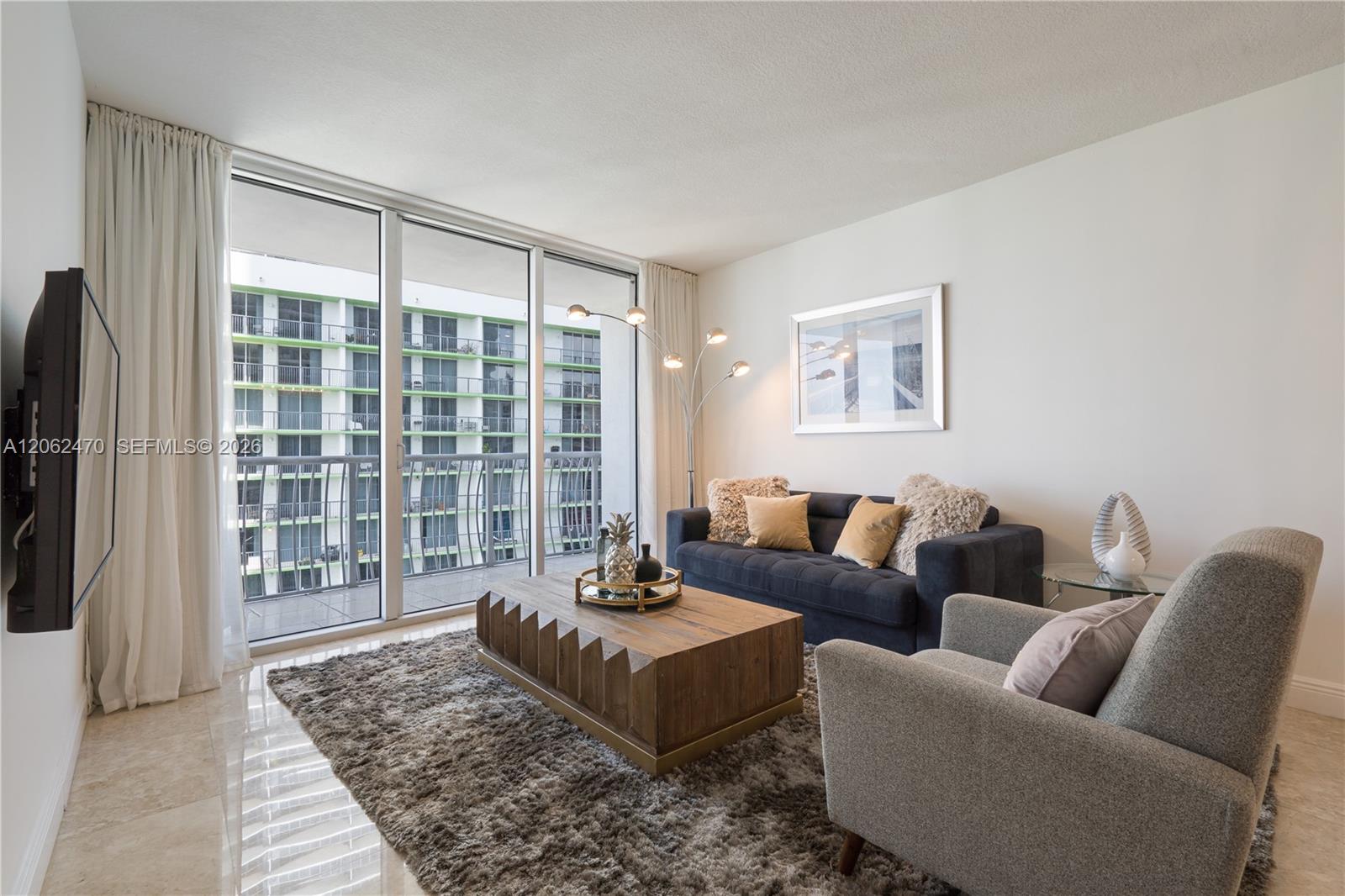 1750 N Bayshore Drive 3409 Property Photo 3