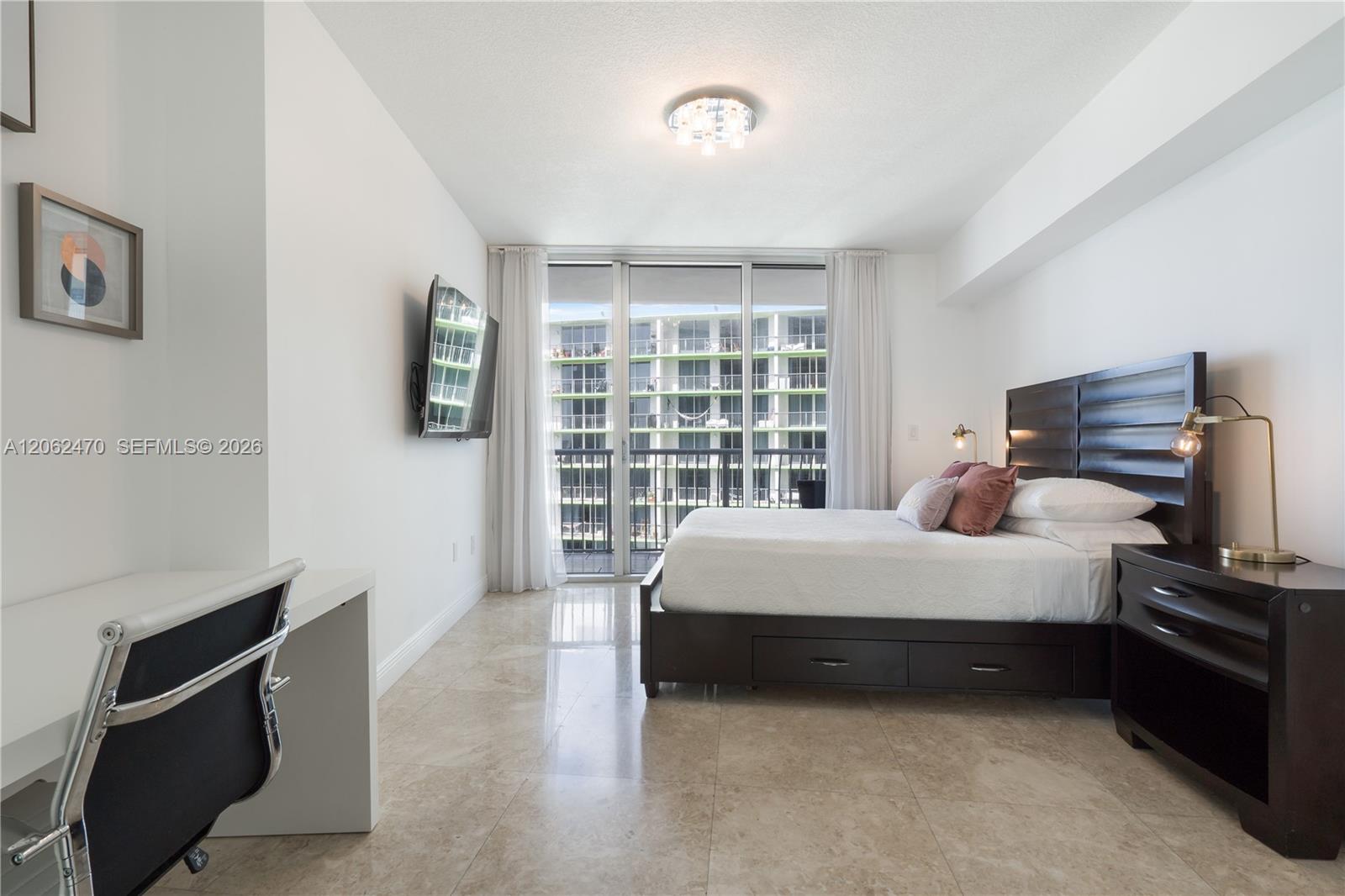 1750 N Bayshore Drive 3409 Property Photo 11