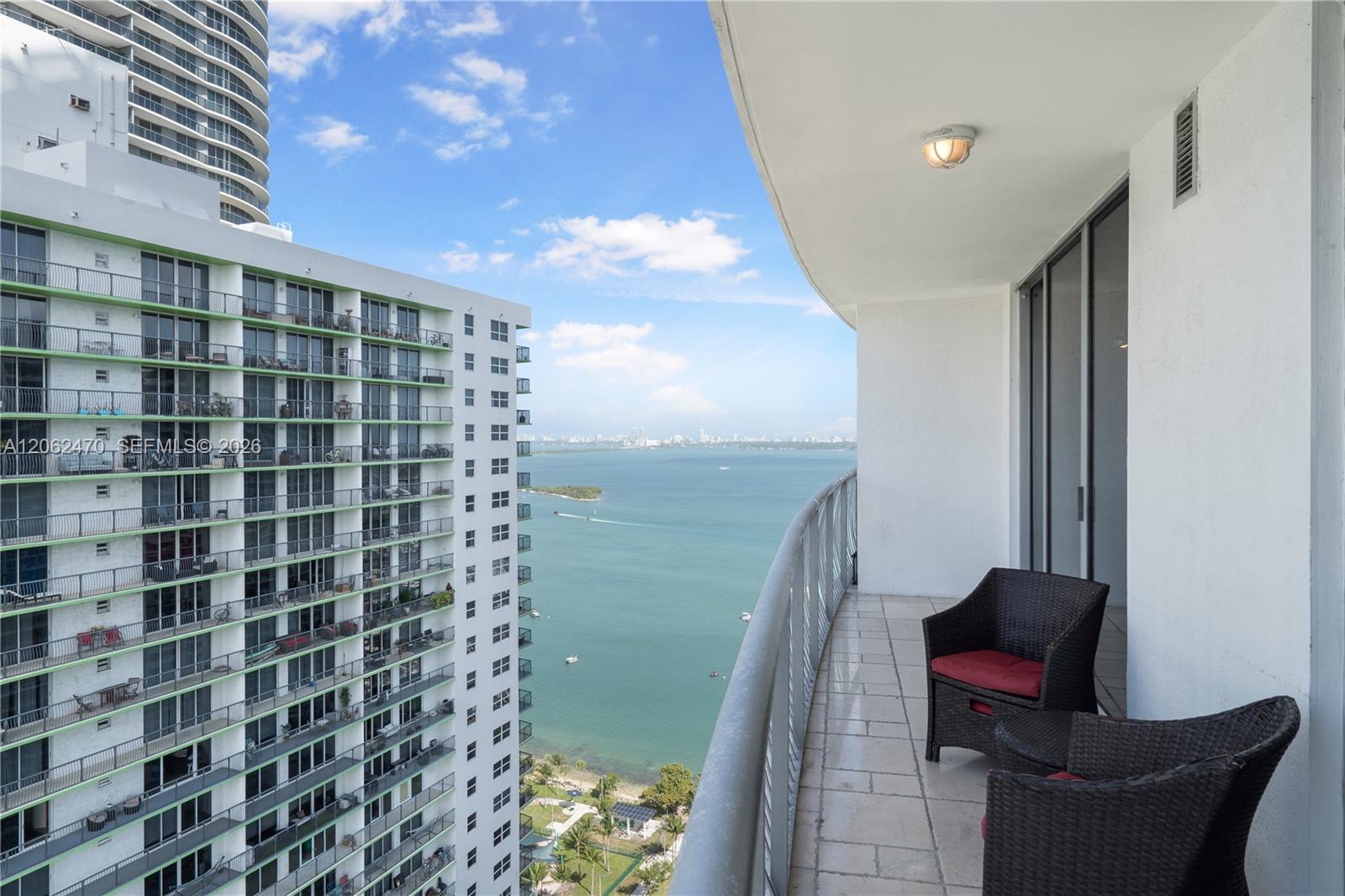 1750 N Bayshore Drive 3409 Property Photo 18