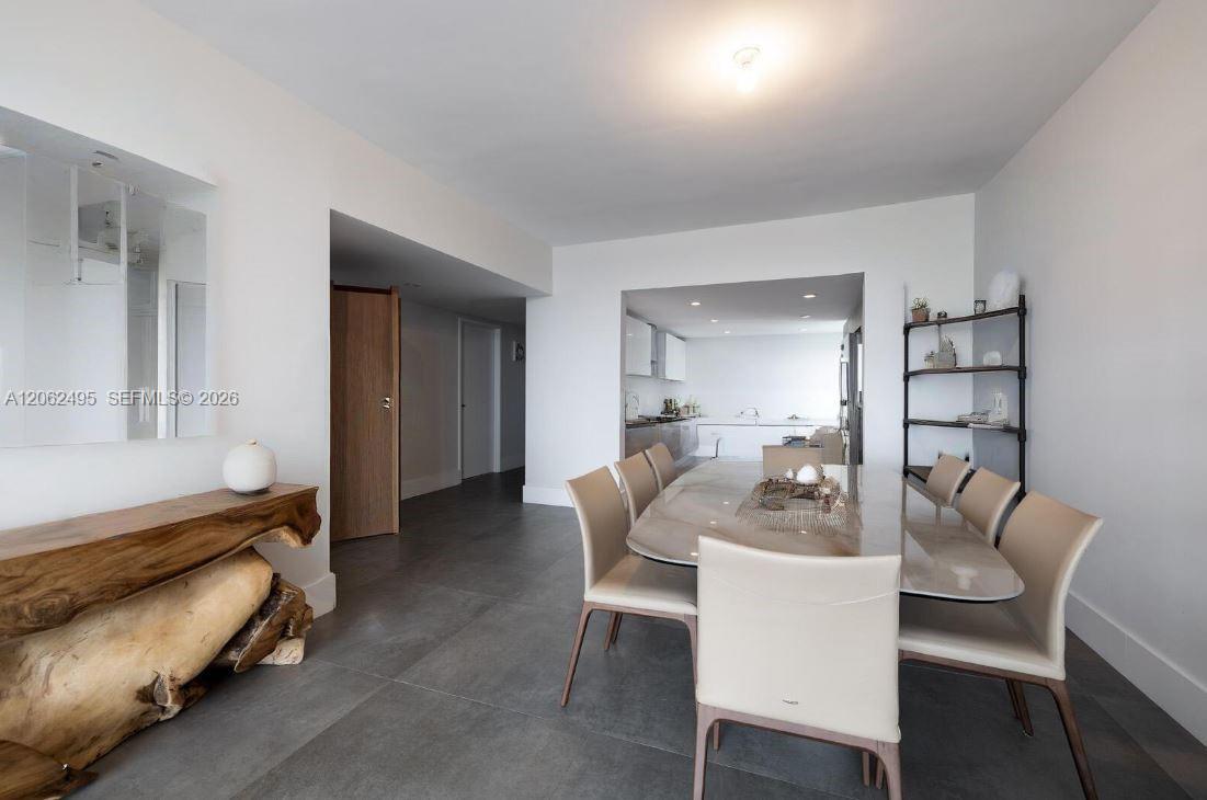 A12062495 Property Photo 3