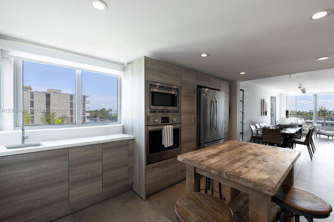 A12062495 Property Photo 4